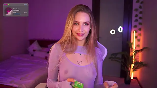 Kamila icee online show from October 2, 6:48 pm