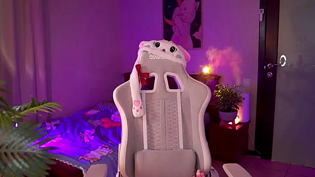 Kamila icee online show from February 15, 8:27 pm