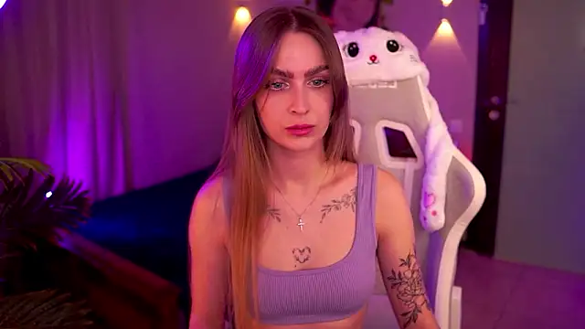 Kamila icee online show from March 7, 9:45 pm