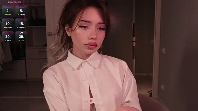 KellyBarton online show from March 28, 8:08 pm