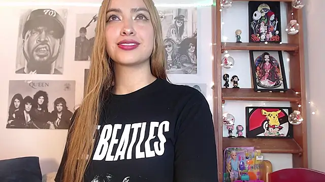 Snapshot of Meowlody chatting on December 27, 6:10 pm Meowlody online show from December 27, 6:10 pm