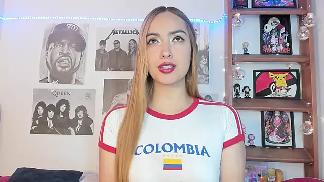 Snapshot of Meowlody chatting on November 22, 10:31 pm Meowlody online show from November 22, 10:31 pm