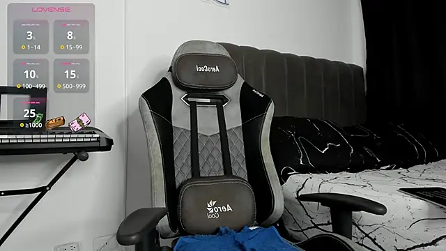 Aron Dark online show from January 12, 2:19 pm