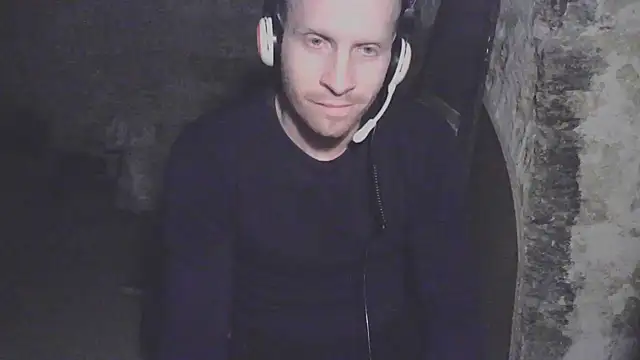 Snapshot of GoodSeksLove chatting on March 6, 5:33 pm GoodSeksLove online show from March 6, 5:33 pm