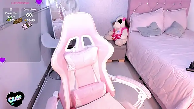 Snapshot of Kenia_tompson01 chatting on March 21, 6:40 pm Kenia tompson01 online show from March 21, 6:40 pm