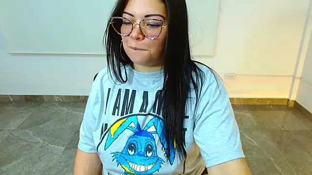 martinna tay online show from March 17, 6:18 am