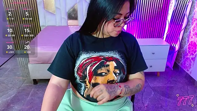 martinna tay online show from July 13, 3:31 am