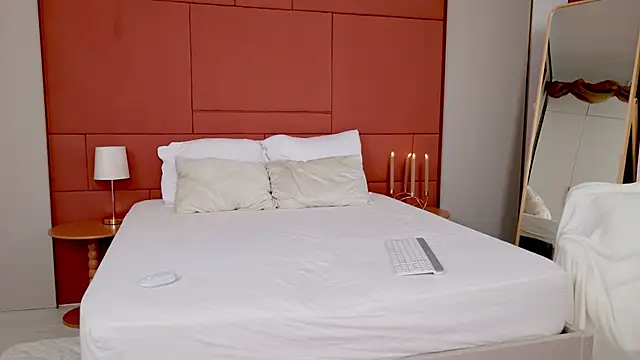 LilouKat online show from April 6, 12:06 pm