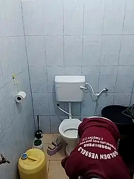 LOVELY-2BERRY online show from May 26, 8:10 am