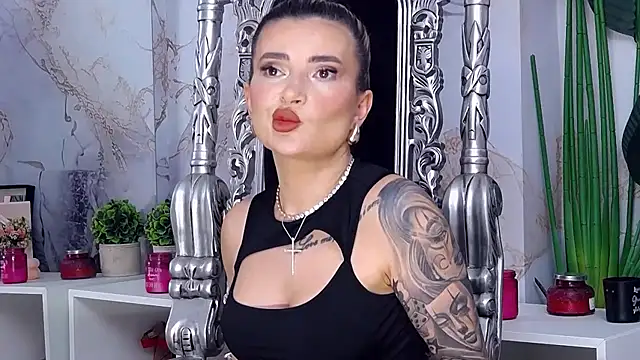 NightshadeIris online show from March 19, 12:31 pm