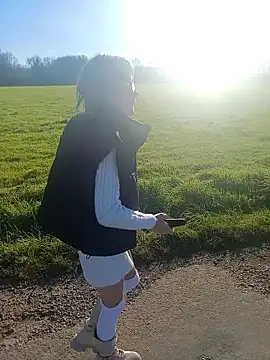 Timide girl2 online show from December 26, 1:54 pm