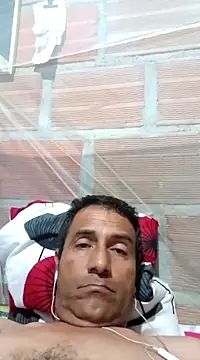 Snapshot of Janle_19c chatting on January 16, 3:23 am Janle 19c online show from January 16, 3:23 am