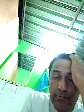 Snapshot of Janle_19c chatting on February 8, 10:39 am Janle 19c online show from February 8, 10:39 am