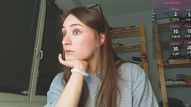 Snapshot of monlight__dana chatting on December 1, 9:09 pm monlight dana online show from December 1, 9:09 pm