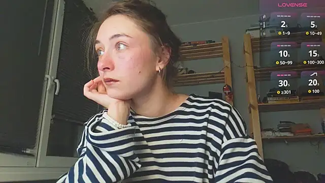 Snapshot of monlight__dana chatting on December 5, 3:41 pm monlight dana online show from December 5, 3:41 pm