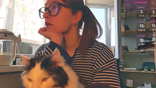 monlight  dana online show from April 18, 3:16 pm