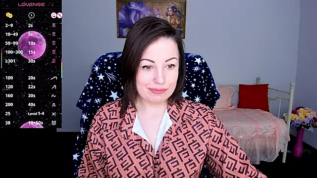 Emily Midlton online show from March 3, 7:21 am