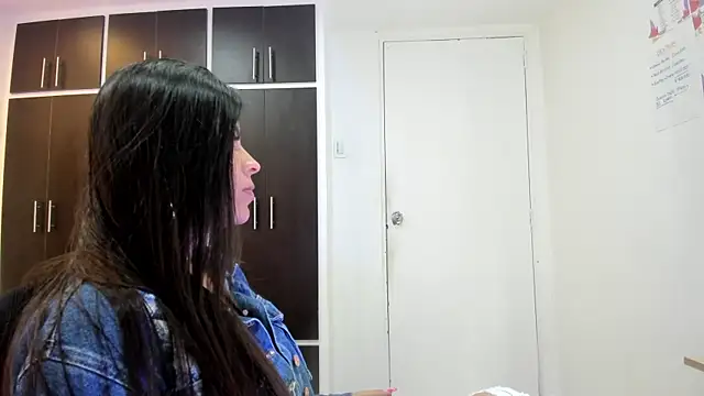 Charlotte Ice1 online show from December 24, 3:58 pm