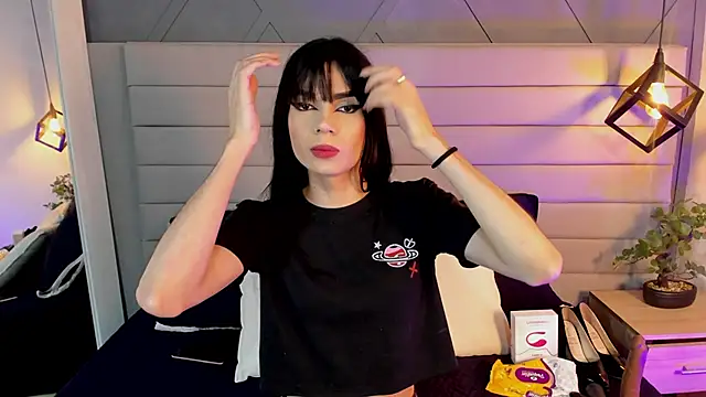 Snapshot of LadyLuminary chatting on November 6, 7:48 pm LadyLuminary online show from November 6, 7:48 pm