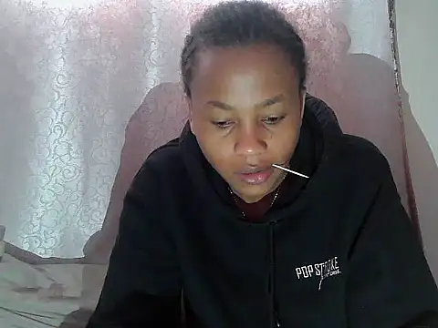 Snapshot of tinabestdoll chatting on September 12, 1:44 pm tinabestdoll online show from September 12, 1:44 pm