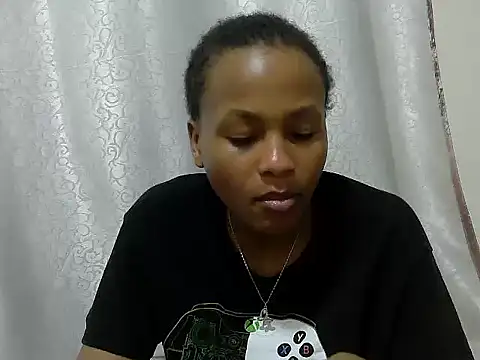 Snapshot of tinabestdoll chatting on September 13, 8:19 pm tinabestdoll online show from September 13, 8:19 pm