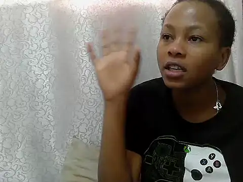 Snapshot of tinabestdoll chatting on September 17, 10:17 am tinabestdoll online show from September 17, 10:17 am