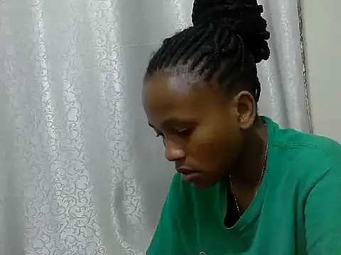 Snapshot of tinabestdoll chatting on September 29, 11:20 pm tinabestdoll online show from September 29, 11:20 pm