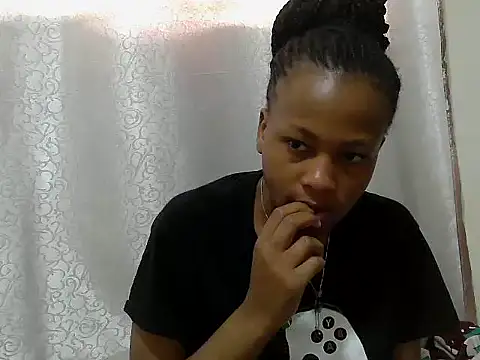 Snapshot of tinabestdoll chatting on October 9, 10:35 am tinabestdoll online show from October 9, 10:35 am