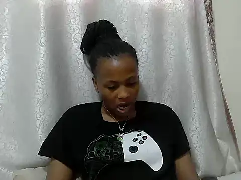 Snapshot of tinabestdoll chatting on October 10, 11:09 am tinabestdoll online show from October 10, 11:09 am