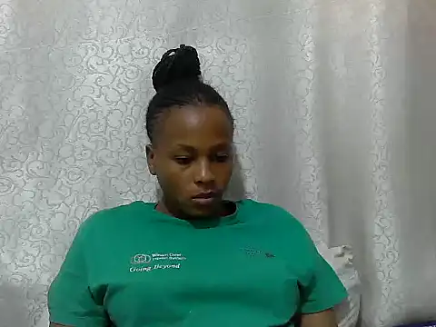 Snapshot of tinabestdoll chatting on November 30, 11:36 am tinabestdoll online show from November 30, 11:36 am