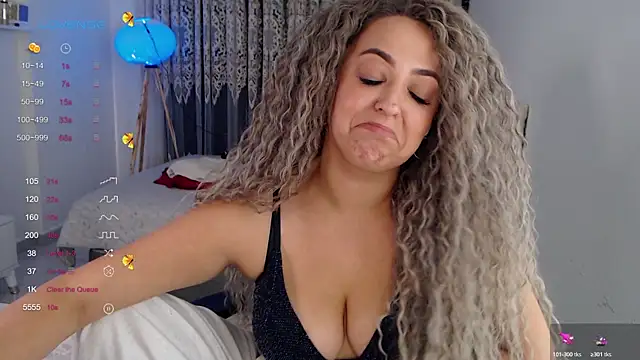  Just a queen 3 online show from October 22, 1:22 pm