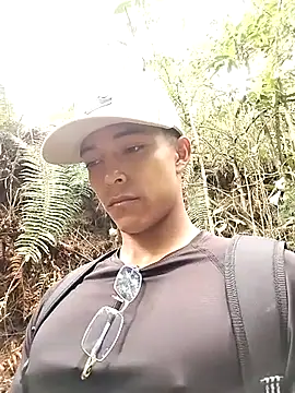 Demiansteven2 online show from May 8, 4:23 pm