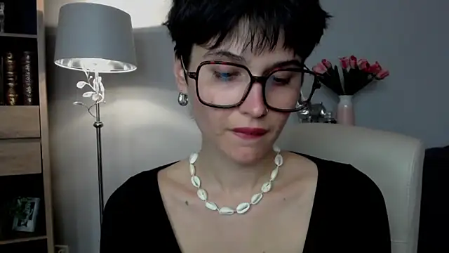 sarah perfect online show from March 15, 2:45 pm