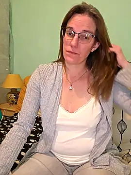 Snapshot of SpiceLea chatting on November 30, 5:17 pm SpiceLea online show from November 30, 5:17 pm