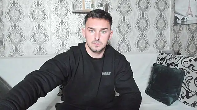 Jonmusclemaster online show from December 8, 8:25 pm