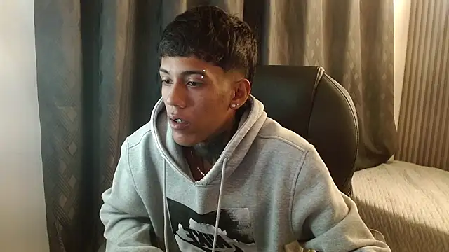 Alan Cute18 online show from February 28, 4:02 am