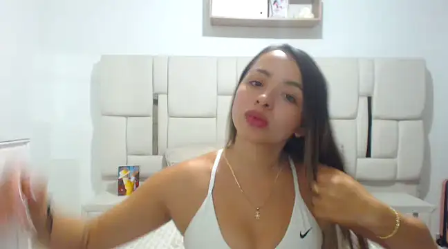Snapshot of Ammyvelez chatting on February 19, 10:09 pm Ammyvelez online show from February 19, 10:09 pm