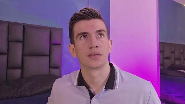 MikaelSlow online show from March 4, 3:56 am