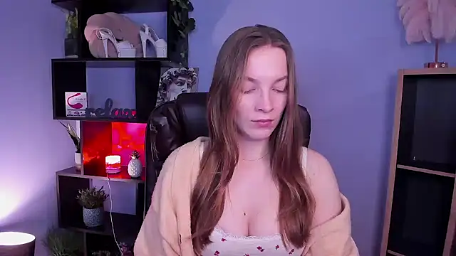 kenzie x online show from December 19, 7:29 am