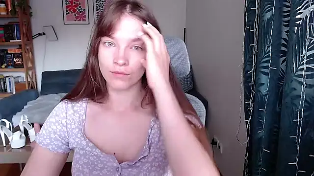 Snapshot of kenzie_x chatting on July 6, 4:20 am kenzie x online show from July 6, 4:20 am