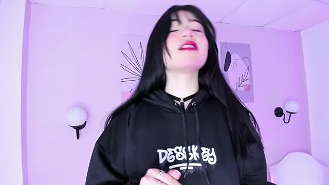 GENNESIS LOVE online show from January 9, 8:24 am