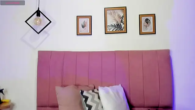 Snapshot of GENNESIS_LOVE chatting on November 11, 3:06 am GENNESIS LOVE online show from November 11, 3:06 am