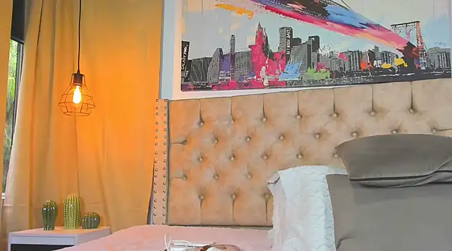 Anya Texas online show from February 28, 7:25 pm