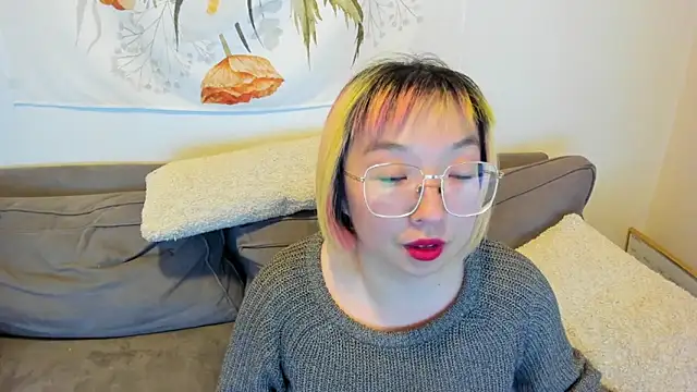 Snapshot of luxgray chatting on January 24, 11:56 pm luxgray online show from January 24, 11:56 pm