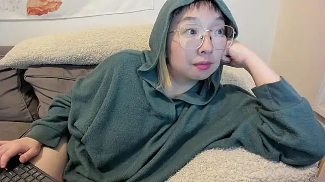 Snapshot of luxgray chatting on March 5, 3:08 am luxgray online show from March 5, 3:08 am