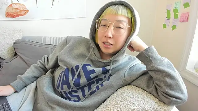 luxgray online show from April 12, 5:18 pm