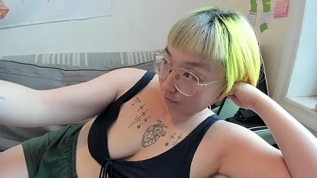 luxgray online show from April 17, 6:55 pm