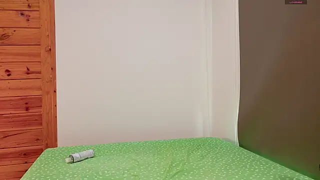 Snapshot of JayXCee_Official chatting on December 21, 4:52 am JayXCee Official online show from December 21, 4:52 am