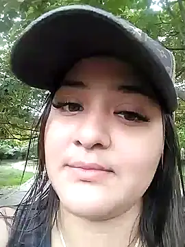 Snapshot of Liancy chatting on December 6, 3:55 pm Liancy online show from December 6, 3:55 pm