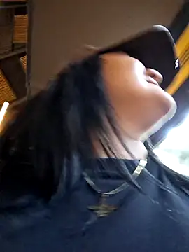 Snapshot of Liancy chatting on March 22, 6:14 pm Liancy online show from March 22, 6:14 pm